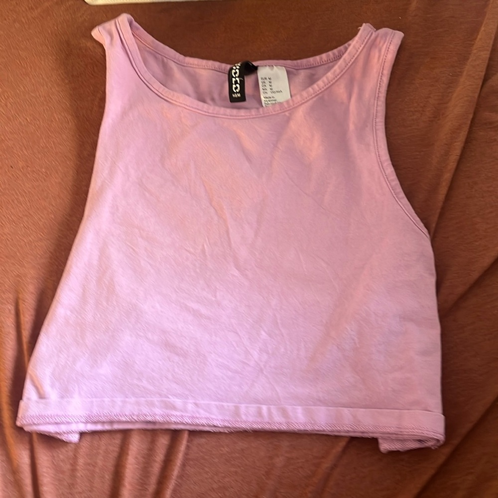 Brand-H&M , real cute on , barely worn